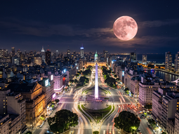 A qué hora llega la luna de fresa a Buenos Aires y cómo verla en vivo A qué hora llega la luna de fresa a Buenos Aires y cómo verla en vivo