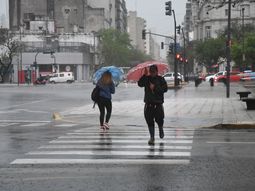 Alerta meteorológico por tormentas fuertes y posible caída de granizo en la Ciudad