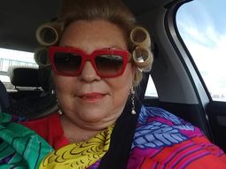 Peluquería móvil: otro insólito tuit de Carrió en medio de la escalada del dólar