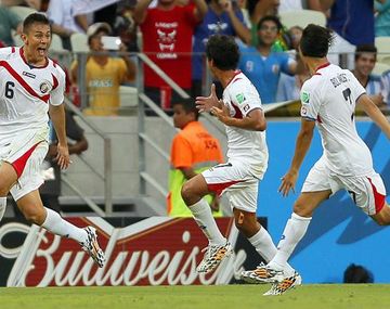 Costa Rica se lo dio vuelta a Uruguay y propinó el gran golpe en Fortaleza