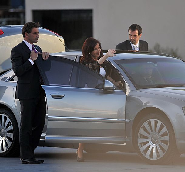 Cristina trabajó en la Casa Rosada, pese a la lesión en la cadera