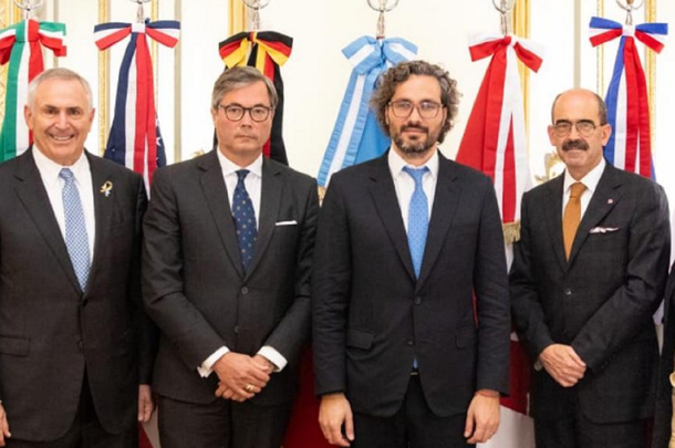 El canciller Cafiero le dijo a los embajadores del G7 que Argentina ratifica su condena a la invasión rusa a Ucrania