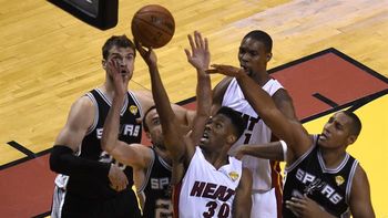 san antonio spurs vencio a miami heat y ahora esta arriba en la final de la nba san antonio spurs vencio a miami heat y ahora esta arriba en la final de la nba