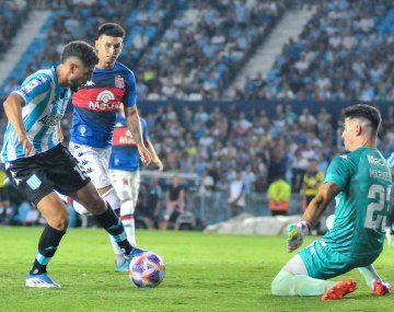 Racing derrotó por 2-1 a Tigre y ahora piensa en la vuelta ante Boca por la Libertadores