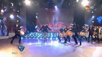 tinelli fue un malevo mas en showmatch: revoleo las voladoras ¡pero termino lastimado! tinelli fue un malevo mas en showmatch: revoleo las voladoras ¡pero termino lastimado!