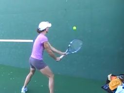 la mejor doblista del mundo se enfrenta contra el fronton la mejor doblista del mundo se enfrenta contra el fronton