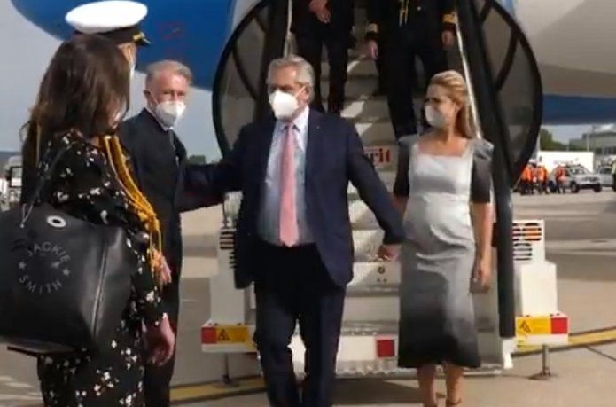 Dos funcionarios son positivos de Covid-19 y no formarán parte de la gira por Rusia y China