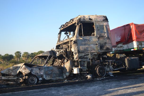 Un muerto y tres heridos tras un choque múltiple en Formosa