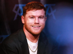 El campeón mundial supermediano indiscutido, Saúl Canelo Álvarez, celebra su nacimiento. El campeón mundial supermediano indiscutido, Saúl Canelo Álvarez, celebra su nacimiento.