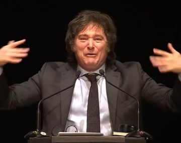 Javier Milei da indicios de que podría bajar su candidatura