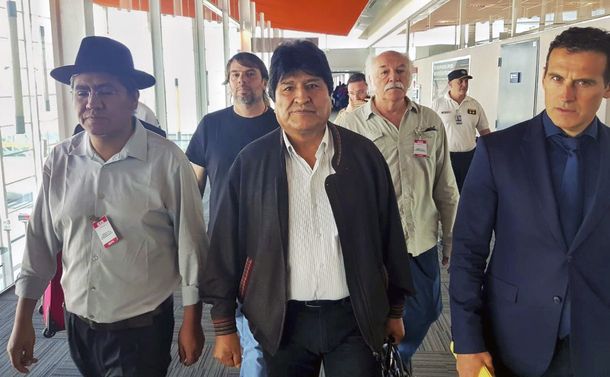 Bolivia: para el gobierno de facto, Evo Morales no asiste al entierro a su hermana por cobardía