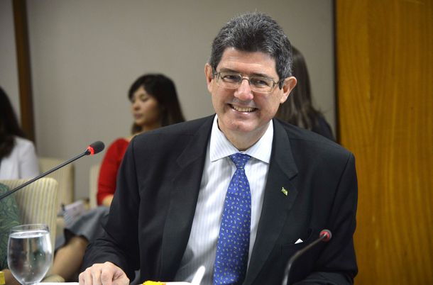 En medio de la crisis renunció Joaquim Levy, ministro de Economía de Brasil