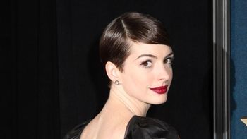 Anne Hathaway, una víctima de la falta de ropa interior Anne Hathaway, una víctima de la falta de ropa interior