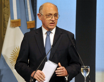 Timerman prometió recuperar la Fragata Libertad