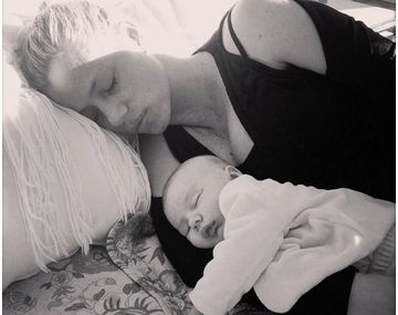 Nicole Neumann mostró más fotos tiernas de su bebé Sienna con sus hermanitas