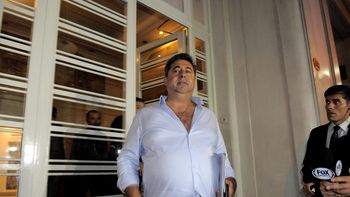 El vicepresidente de AFA saliendo de la sede de Viamonte El vicepresidente de AFA saliendo de la sede de Viamonte