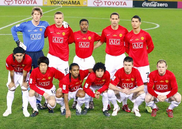 Un excompañero de Carlos Tevez en el Manchester United lo denunció por maltrato