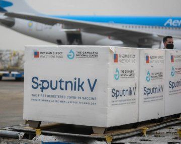 Llegan hoy 400 mil dosis del componente 2 de Sputnik V y 204 mil de Astrazeneca