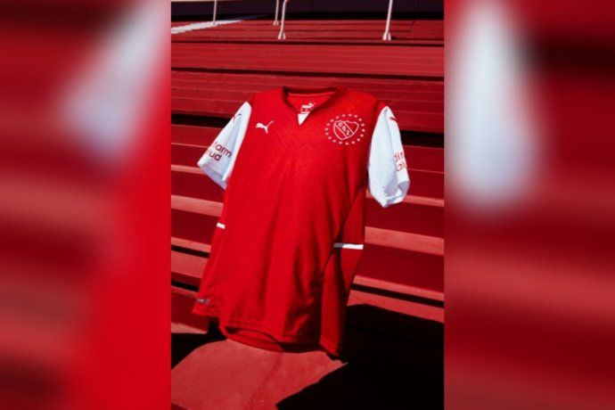 Independiente presentó una nueva camiseta