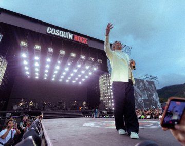 Fito Páez bajó el telón de un histórico Cosquín Rock: Orgullo de ser un eslabón de la música argentina