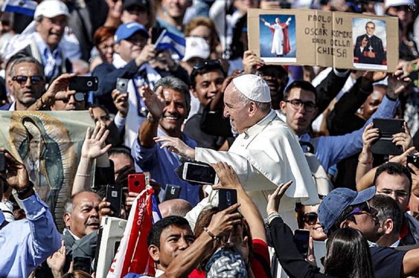 El Papa Francisco proclamó santo a Óscar Romero