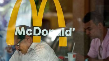 mcdonalds revelo por primera vez un secreto: asi se hacen las hamburguesas mcdonalds revelo por primera vez un secreto: asi se hacen las hamburguesas