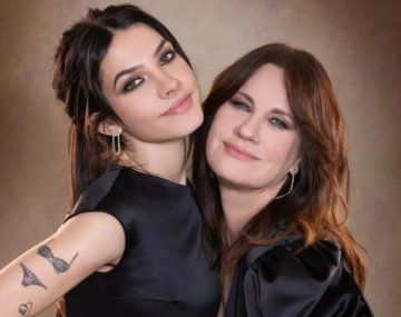 Morena Echarri, junto a su mamá Nancy Dupláa.