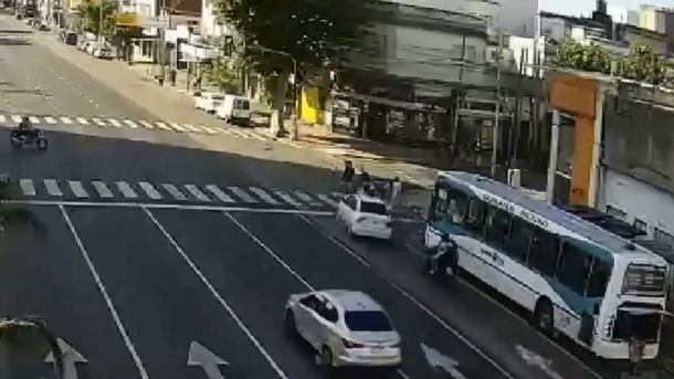 VIDEO: Así fue el trágico choque en Sarandí que dejó tres muertos