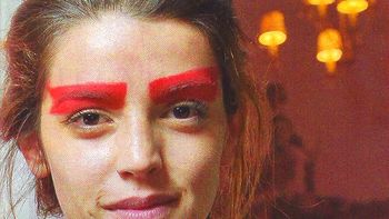 esta actriz quiere imponer la moda de las cejas naranjas esta actriz quiere imponer la moda de las cejas naranjas