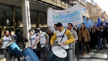 bancarios confirmaron un nuevo paro de 48 horas para esta semana bancarios confirmaron un nuevo paro de 48 horas para esta semana