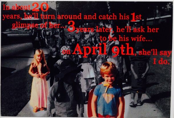 Un matrimonio se encuentra en una foto de la infancia 20 años antes de casarse