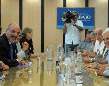 Metalúrgicos retoman negociaciones salariales el próximo lunes