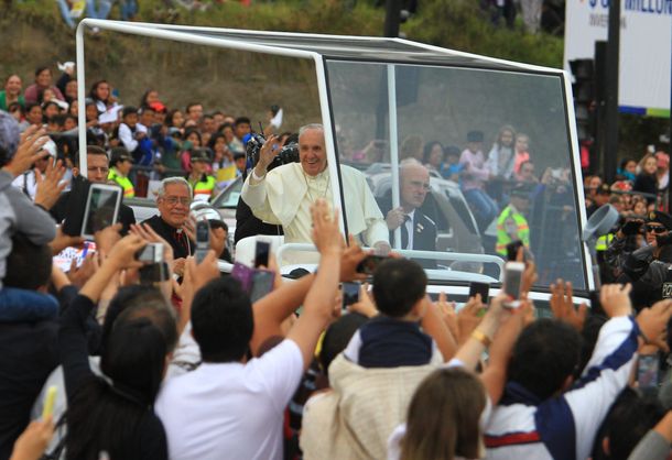 Francisco en Ecuador: Las minorías son una deuda en América Latina