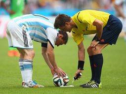 ante belgica, argentina repetira uno de los arbitros de la primera ronda ante belgica, argentina repetira uno de los arbitros de la primera ronda