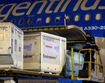 Llegan al país más de un millón de dosis de Sinopharm para vacunar a chicos de entre 3 y 11 años