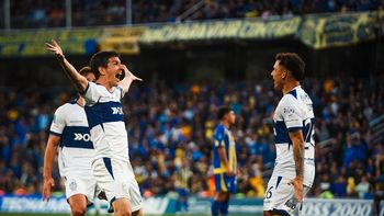 gimnasia dio el golpe en arroyito y escala en el clausura: rosario central, silbado antes del clasico