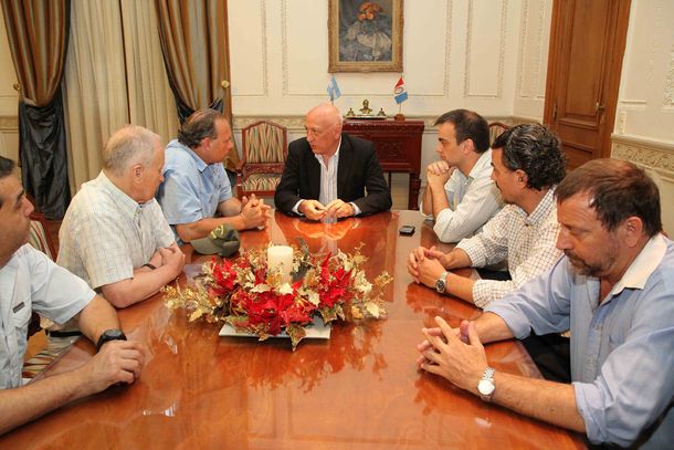 Policías de Santa Fe aceptaron el aumento salarial dispuesto por Bonfatti