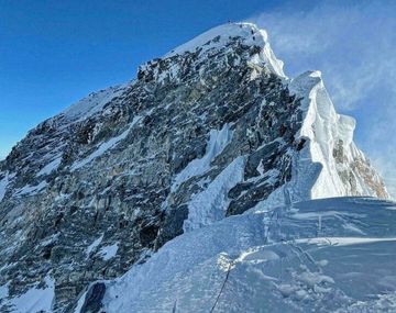 El cambio climático está derritiendo velozmente al mayor glaciar del Everest: tardó milenios en crearse