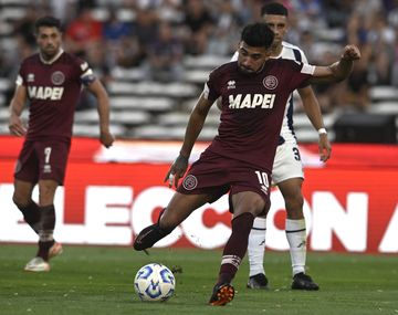 Talleres cayó de local 1-2 con Lanús y dejó pasar la chance de prenderse