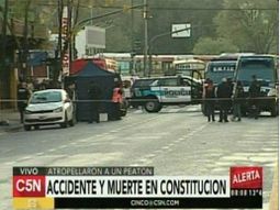 Conductor cruzó en amarillo y mató a un peatón