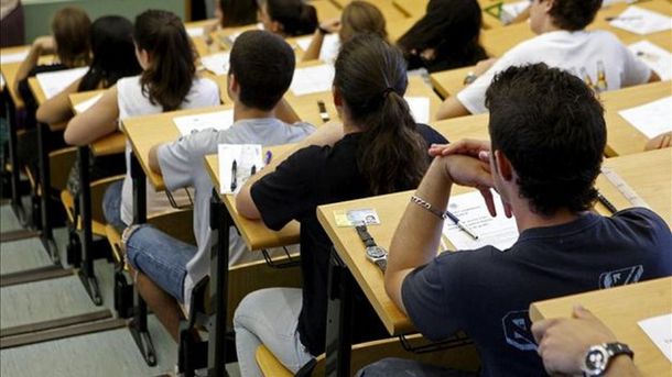 Por ley, prohíben el examen de ingreso en las universidades