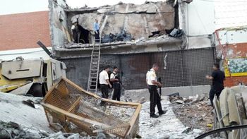 Delincuentes robaron 40 millones dólares de la empresa Prosegur en Paraguay Delincuentes robaron 40 millones dólares de la empresa Prosegur en Paraguay