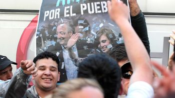 vigilia militante y mensajes de apoyo para la presidente vigilia militante y mensajes de apoyo para la presidente