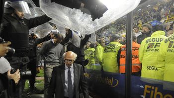 las ultimas palabras del virrey: ¿que les dijo a los hinchas? las ultimas palabras del virrey: ¿que les dijo a los hinchas?