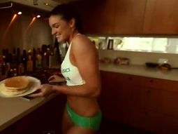 la atleta mas sensual del mundo ya tiene spot publicitario la atleta mas sensual del mundo ya tiene spot publicitario