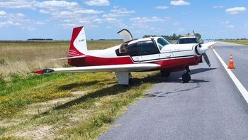 susto: avioneta aterrizo de emergencia sobre la ruta 56 a la altura de madariaga susto: avioneta aterrizo de emergencia sobre la ruta 56 a la altura de madariaga