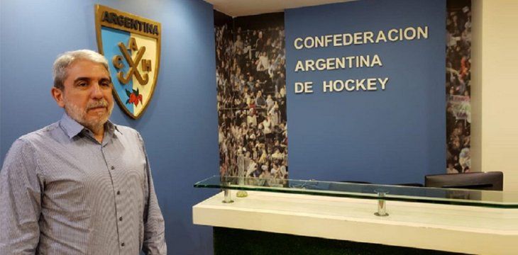 Aníbal Fernández asume como presidente de la Confederación Argentina de Hockey