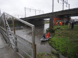 desesperado pedido de la esposa y madre de los desaparecidos en el riachuelo: necesito encontrarlos desesperado pedido de la esposa y madre de los desaparecidos en el riachuelo: necesito encontrarlos