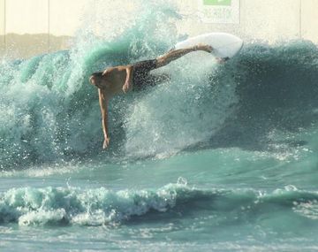 Ataque de la ameba come cerebro: un surfista murió tras sentir un fuerte dolor de cabeza