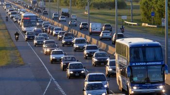 por el fin de semana largo, 2100 autos por hora iban a la costa por el fin de semana largo, 2100 autos por hora iban a la costa